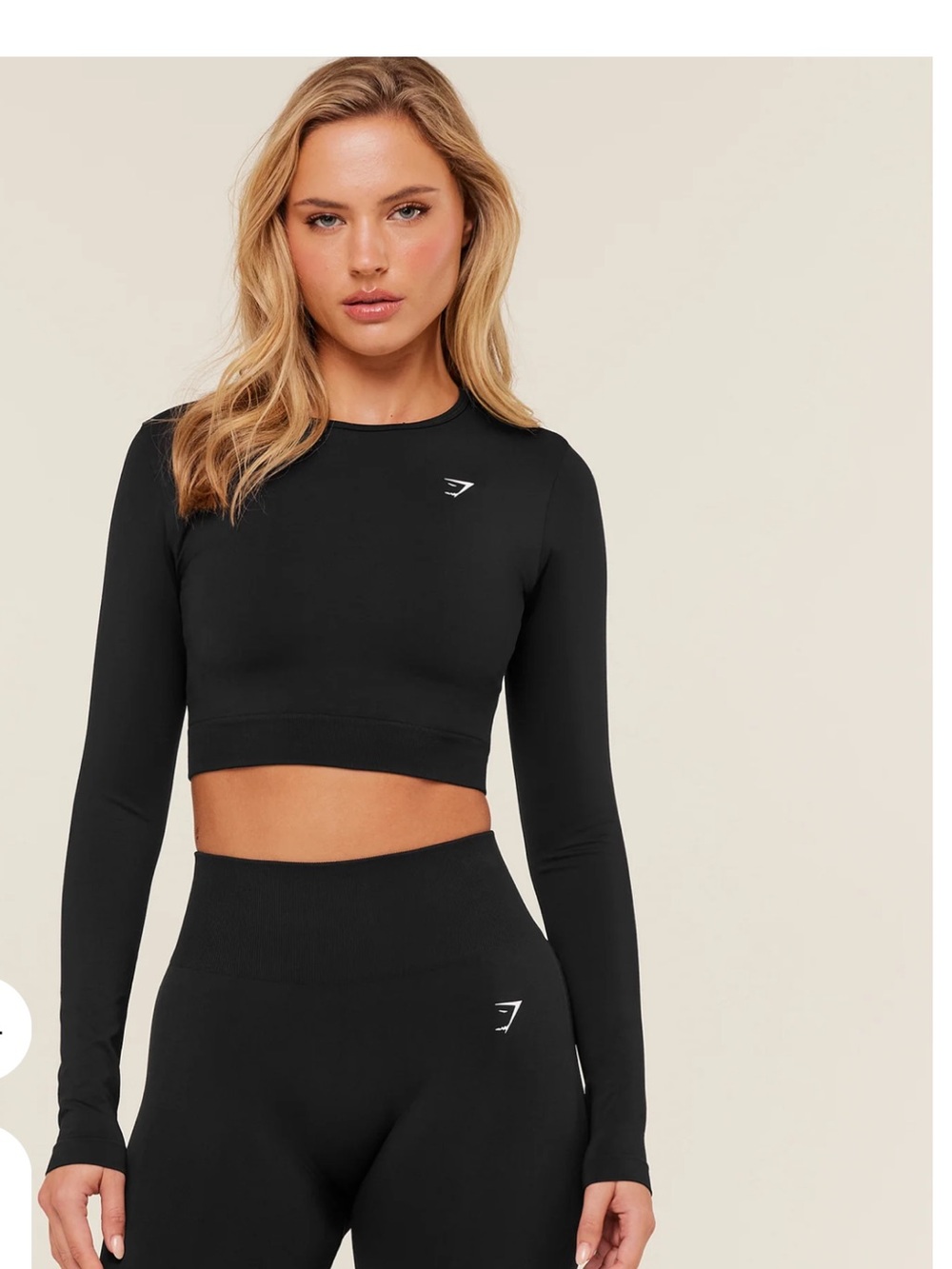 Gymshark - Seamless Black Long Sleeve Cropped Performance Top. Size XL